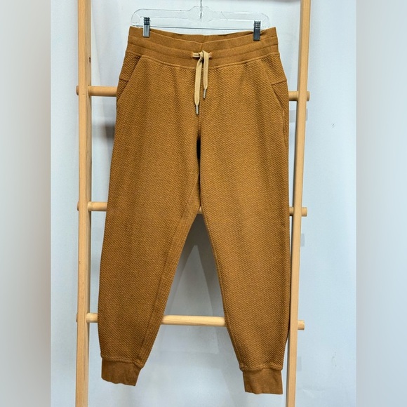 LULULEMON ATHLETICA Tan Warm Down textured Jogger size 8 - Picture 3 of 13